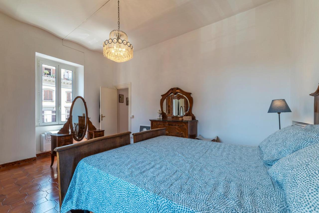 Apartamento Santa Maria Maggiore Roomy And Bright Flat Roma