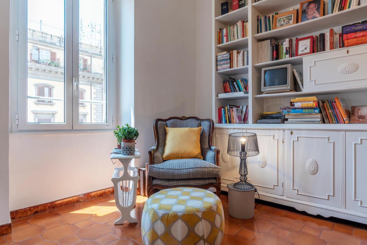 Apartamento Santa Maria Maggiore Roomy And Bright Flat Roma