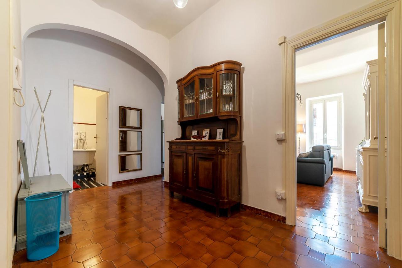 Apartamento Santa Maria Maggiore Roomy And Bright Flat